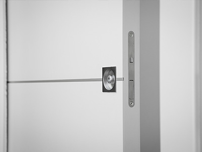 Porte interne in legno a battente o scorrevoli